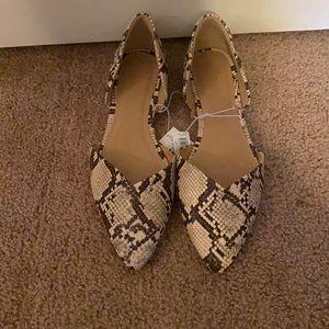 Snakeskin flats